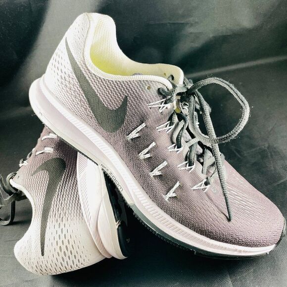EXCELLENT Condition NIKE Air Zoom Pegasus 33 Grey White Black Womens 9.5 US 41 - Picture 1 of 7